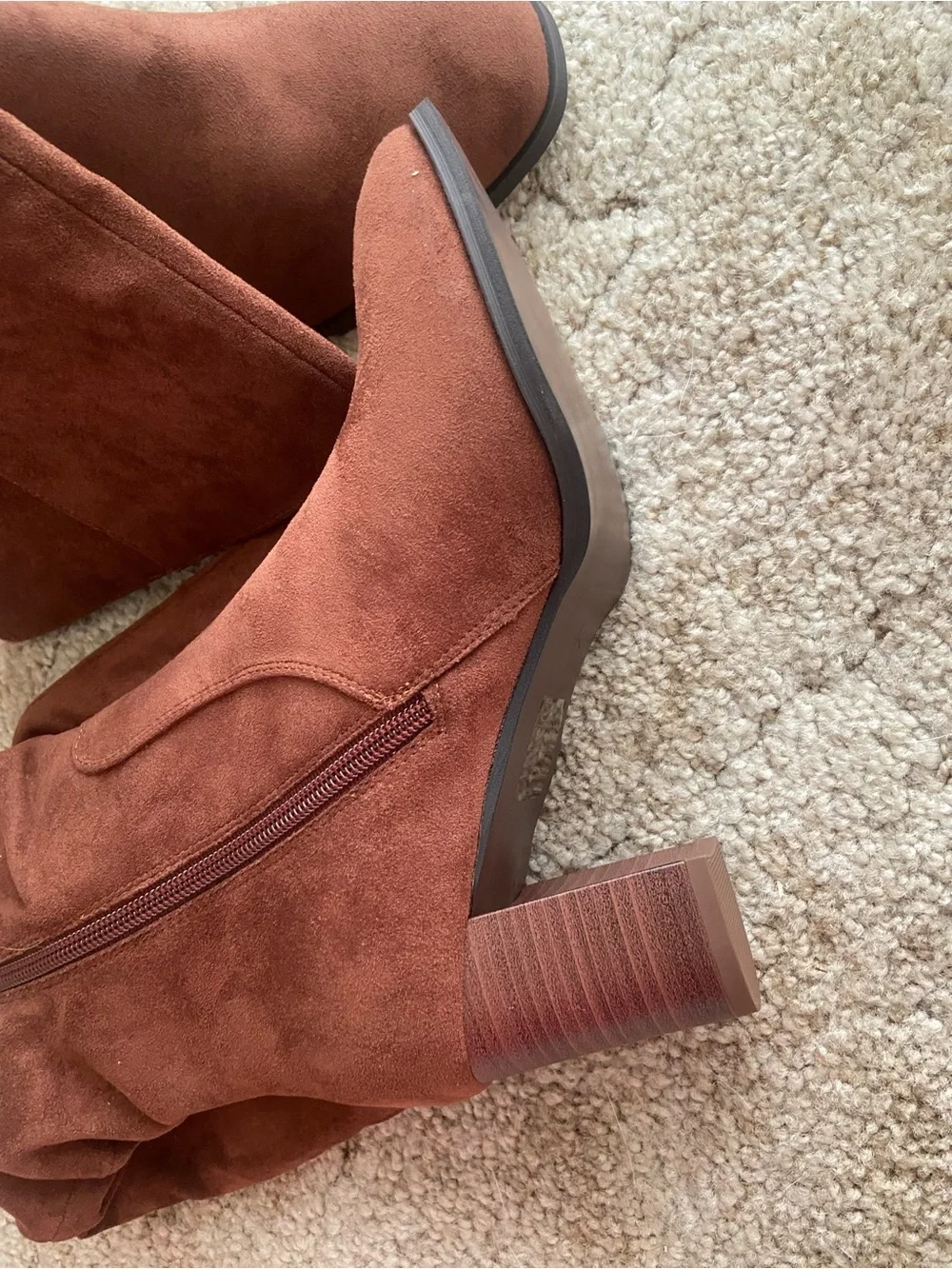 Shoe’N Tale Women’s Knee High Suede Boots Size 9
